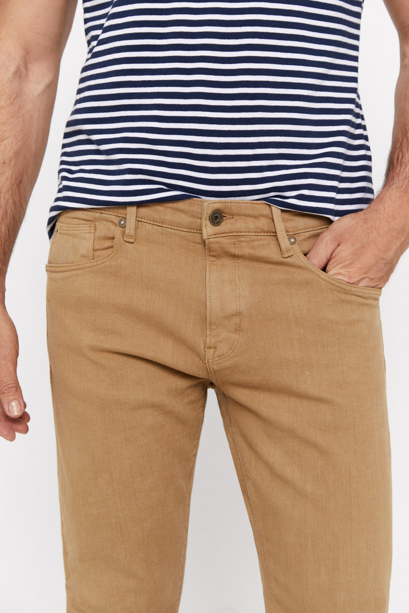Pantalón color regular fit dinâmico - Bege
