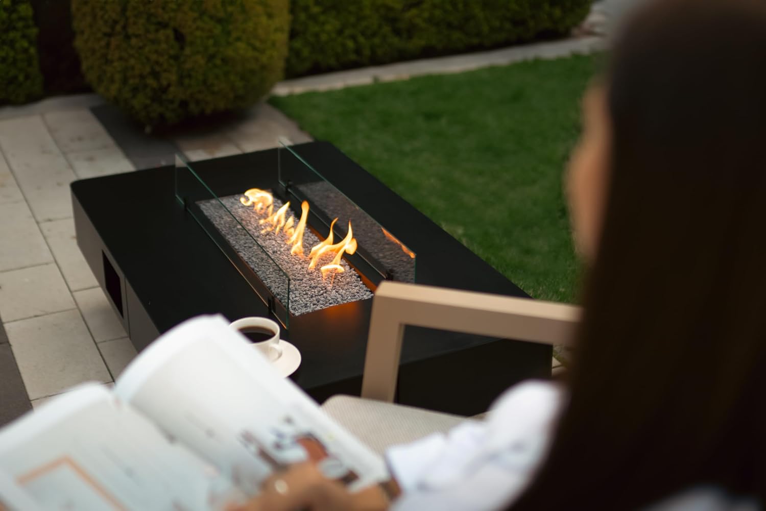 PLANIKA Rio Table - Kaffeetisch mit LPG - Feuerstelle, schwarz, tragbar, für den Garten und die Terrasse