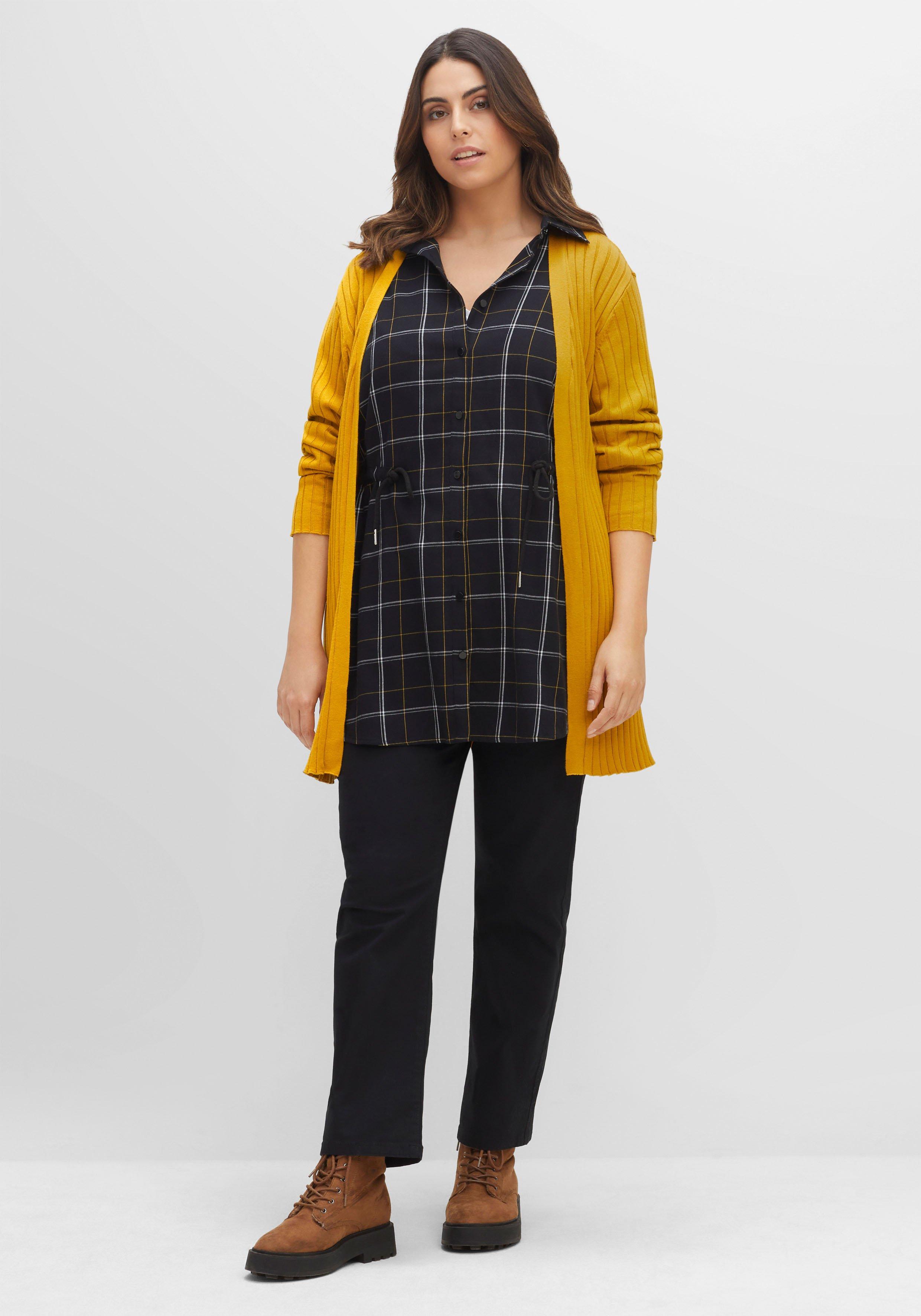 Longstrickjacke im Rippstrickmuster, mit Bindegürtel