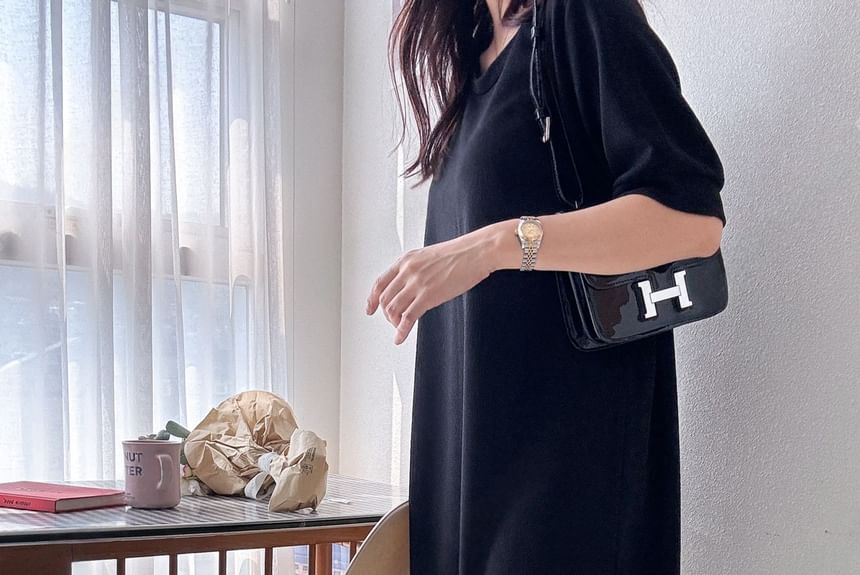 Chubby Girl - Midi-jurk met korte mouwen en V-hals in twee kleuren