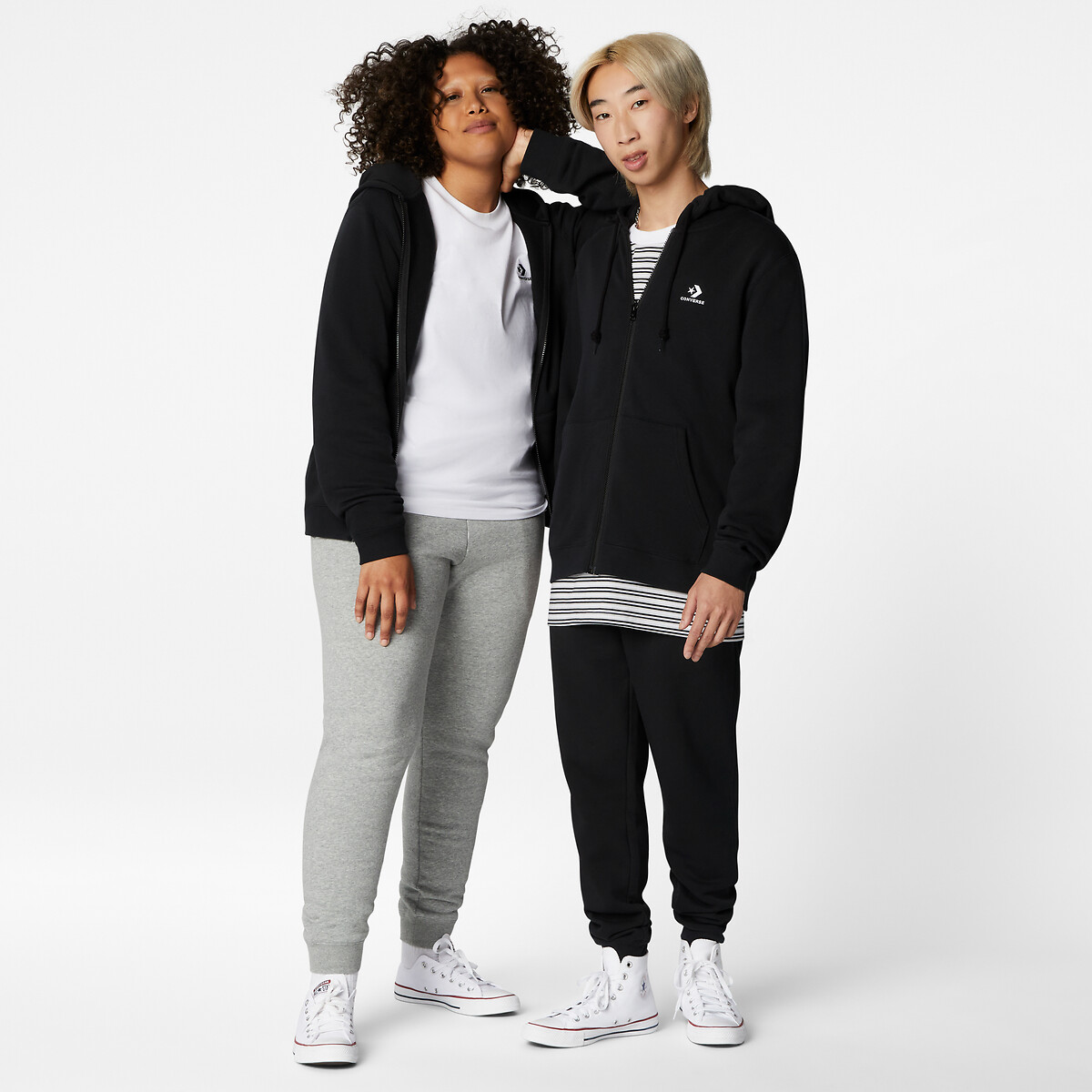 CONVERSE<br>Moletom com zíper
