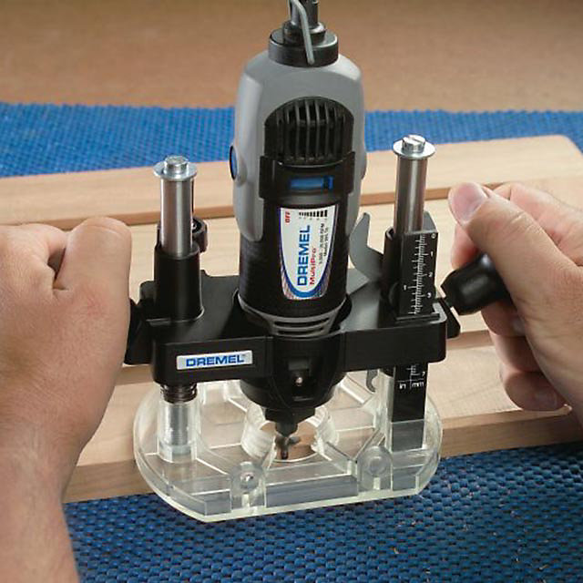 Défonceuse plongeante Dremel pour mini-outil