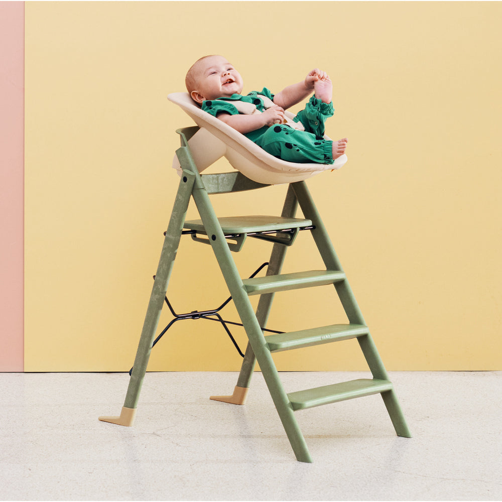 Køb KAOS Mineral Green Klapp Højstol Recycled Med KLAPP® Sikkerhedsbøjle Og Bakke Bundle
