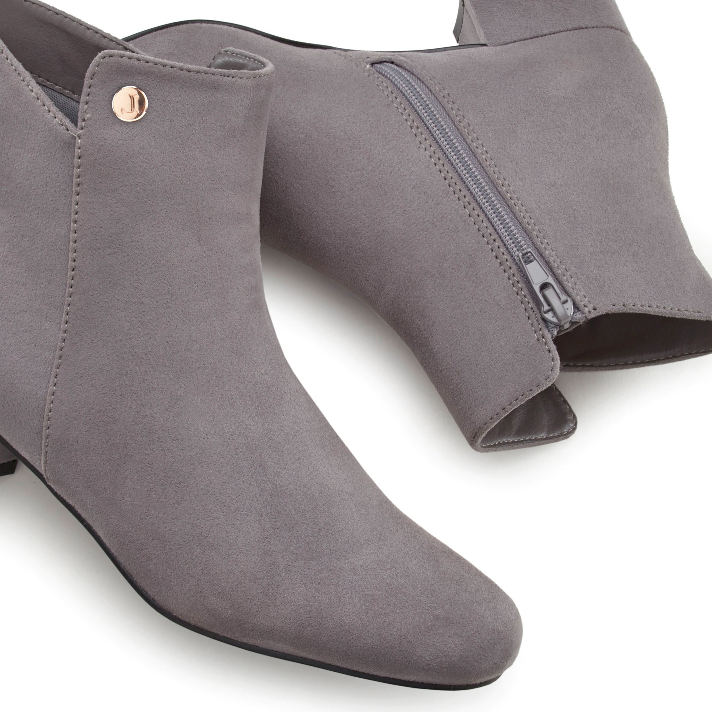 LASCANA Stiefelette in hellgrau