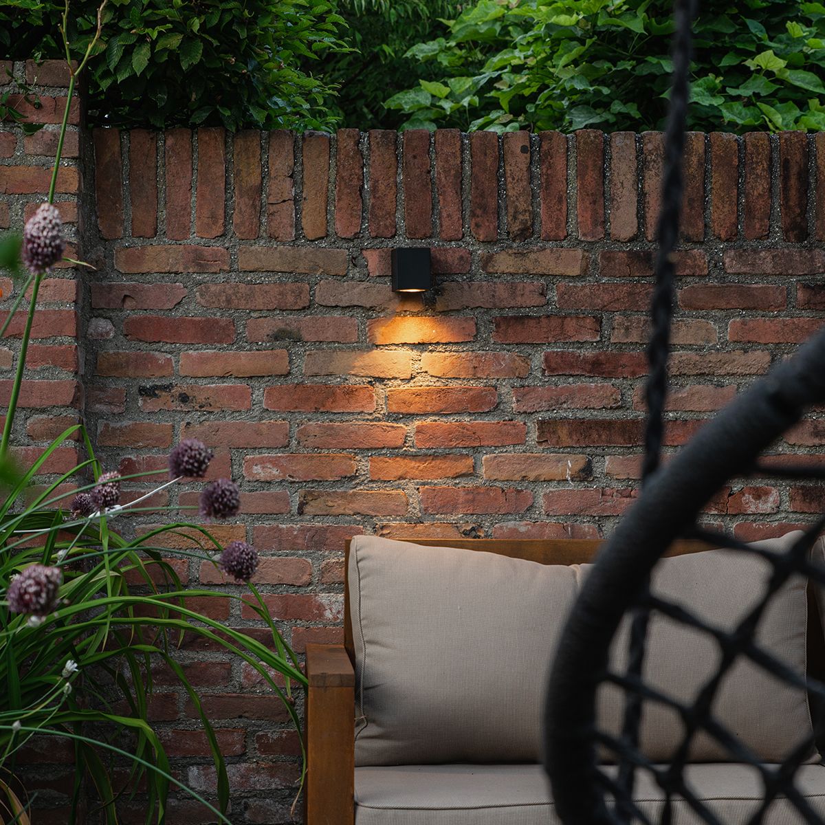 Moderne buiten wandlamp zwart kunststof - Baleno
