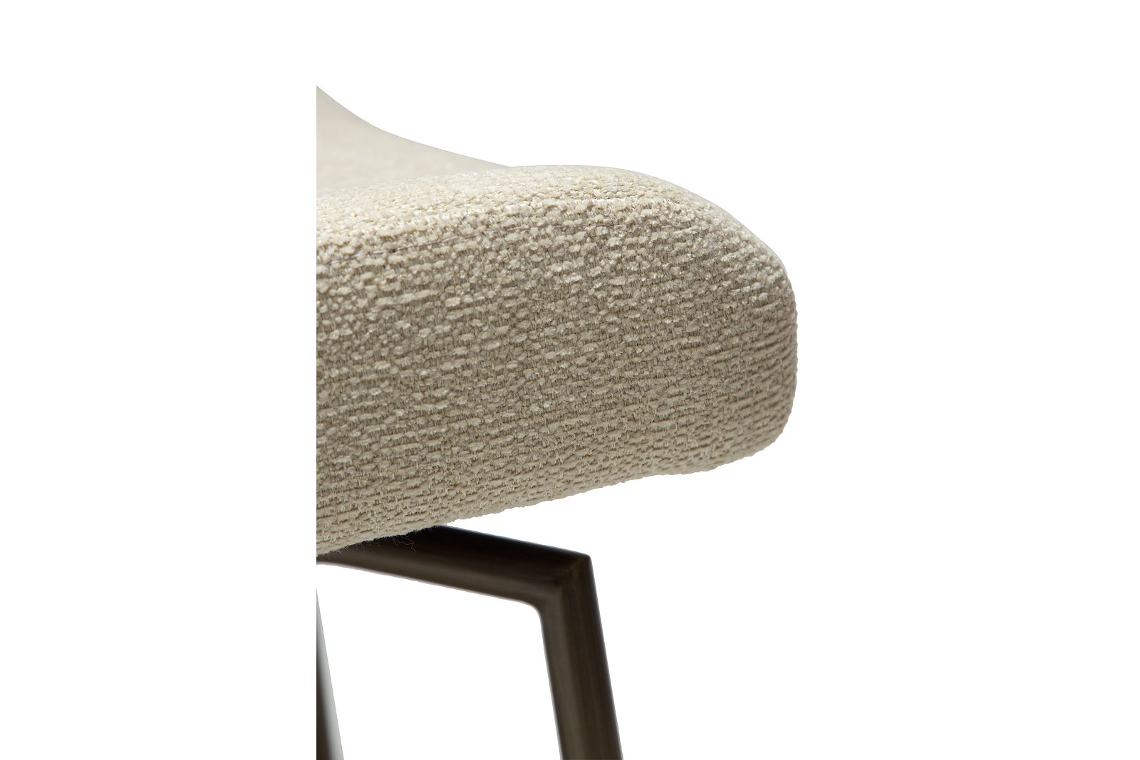 Glam spisestol Med sving og autoretur. Tekstil Bouclé Frosted Almond med antikk messing ben