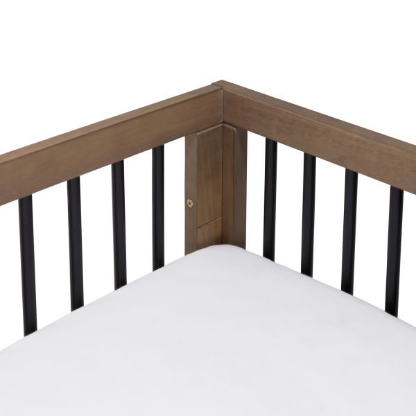 Europe Baby Beau Ledikant Walnoot 60 x 120