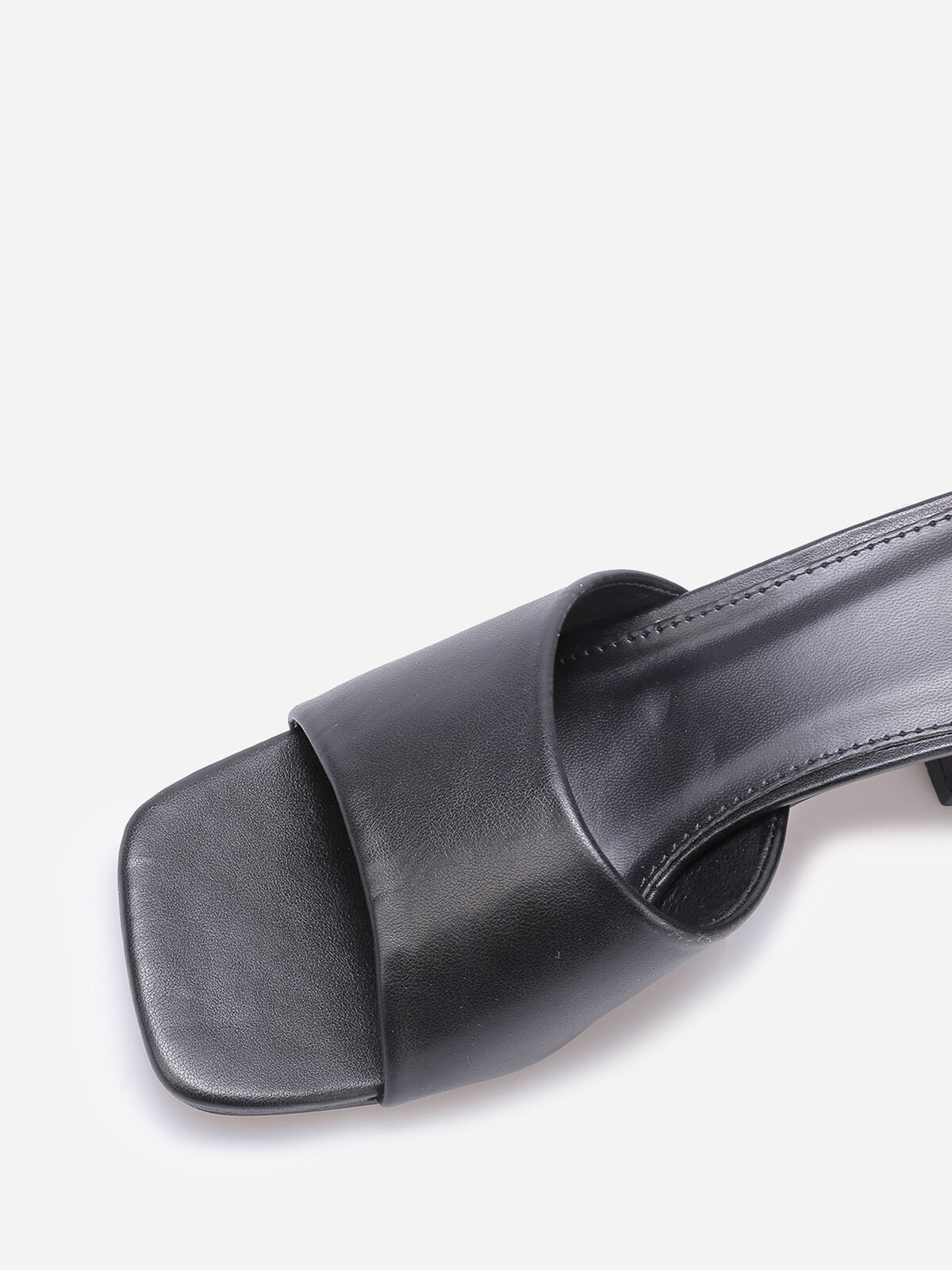 Mules à talon carré- Noir