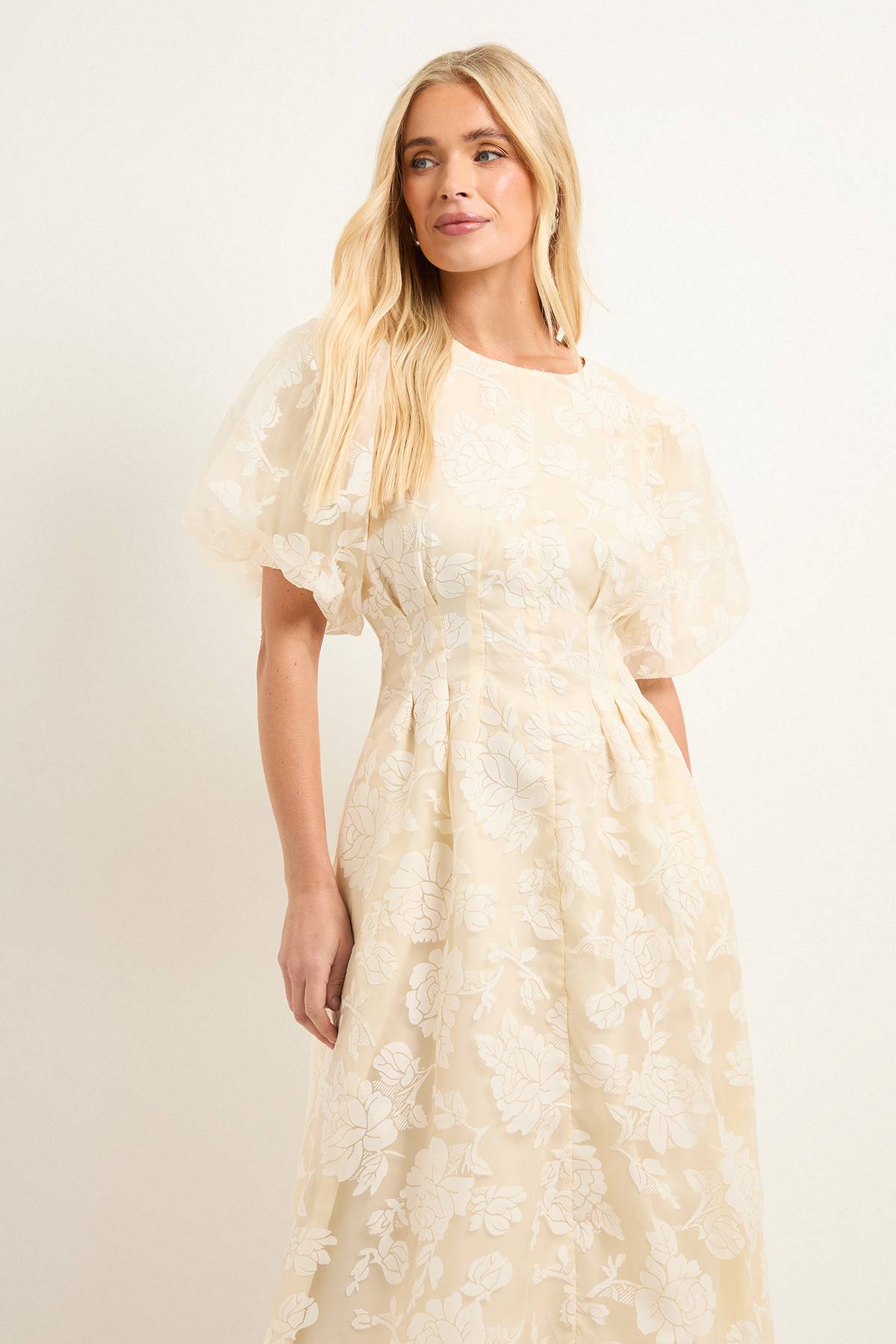 Wallis Robe Midi à Manches Bouffantes et Motif Floral Dévoré Petite Taille