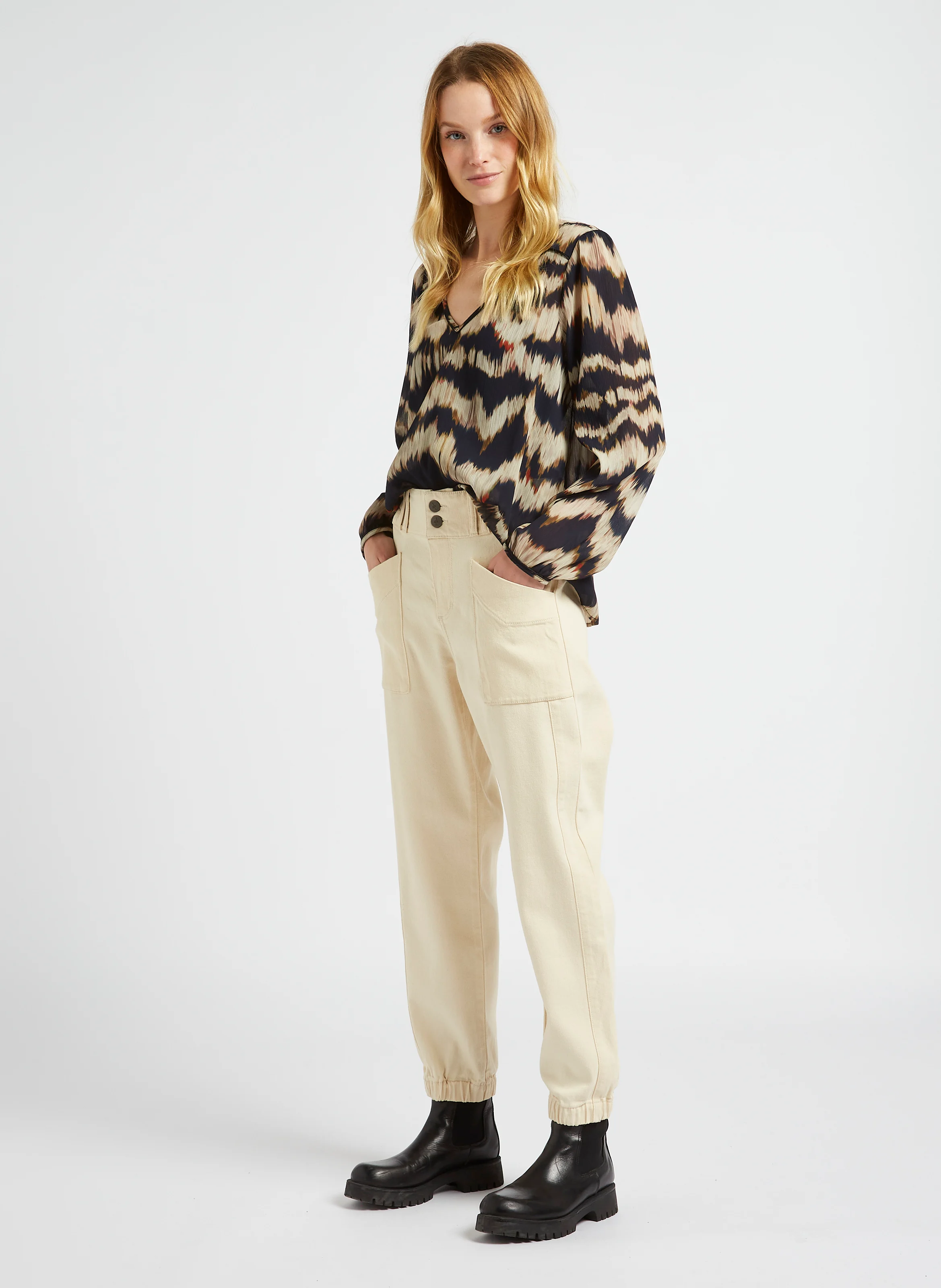 CASILDA - Blouse col V imprimée en crêpe| Marron