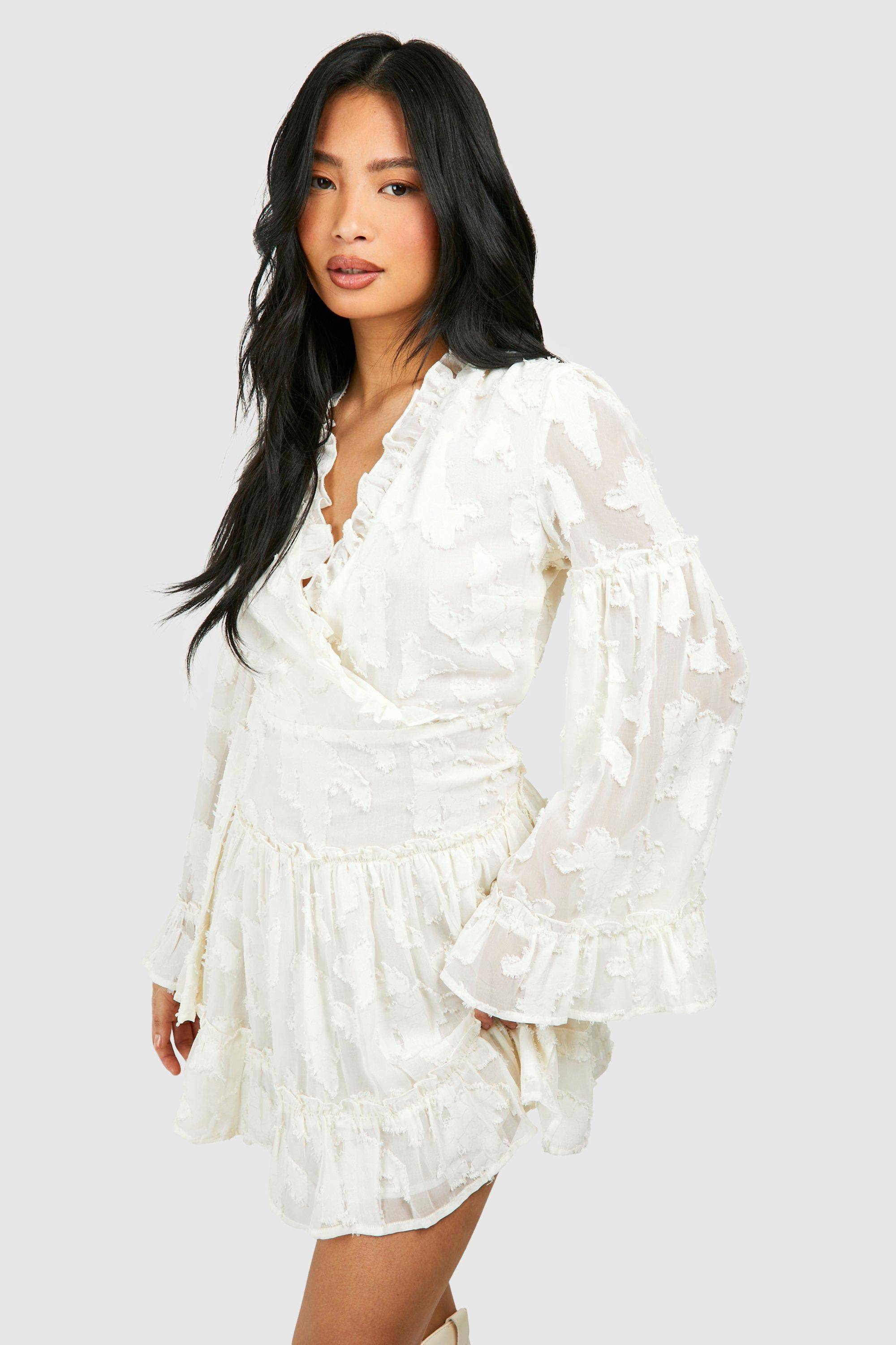 boohoo Petite Robe Mini en Burnout à Volants