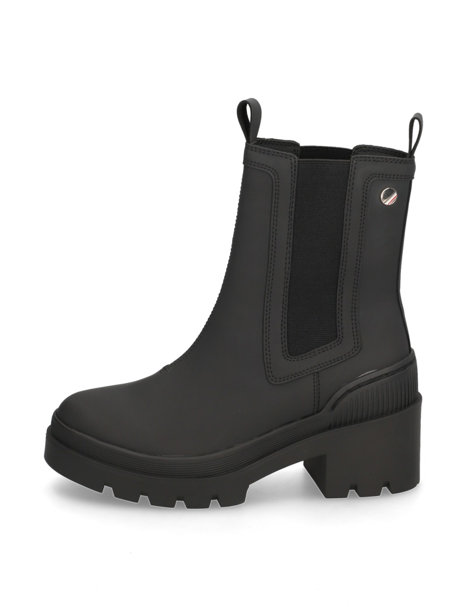 HEELED CHELSEY BOOT BIO