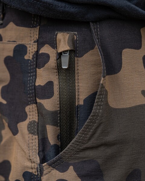 Pantalon de Pêche Korda Original Kombats Dark Kamo