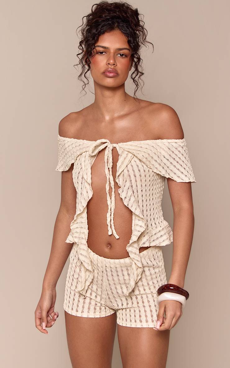 Crème Short Taille Basse Texturé En Ensemble Coordonné