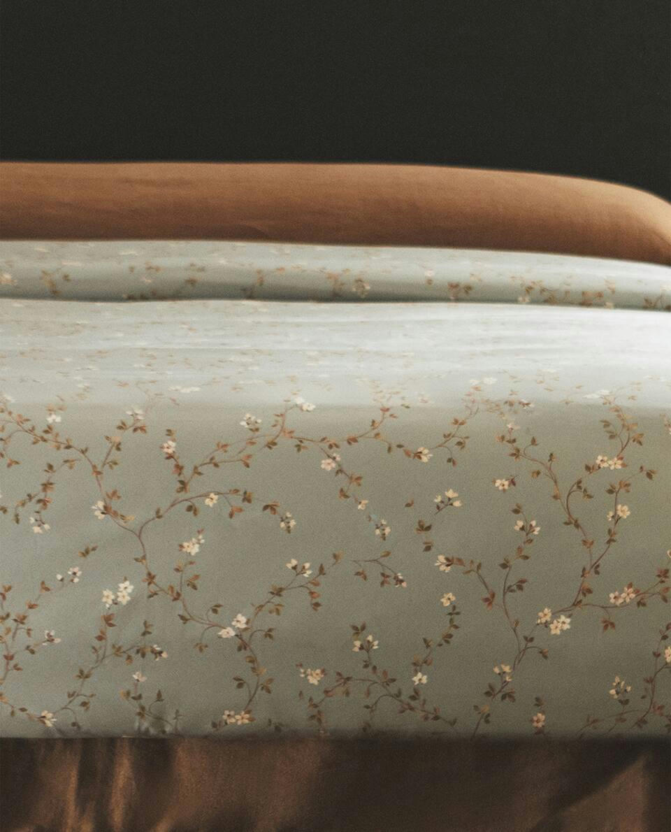 CAPA DE EDREDOM COM ESTAMPA FLORAL