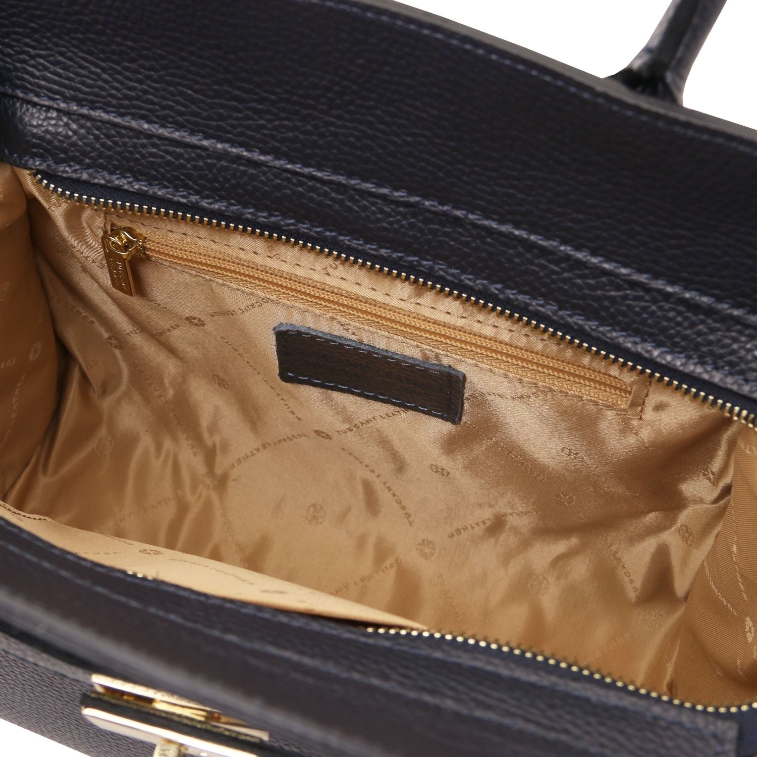 TL142507 – Origami – leren tote
