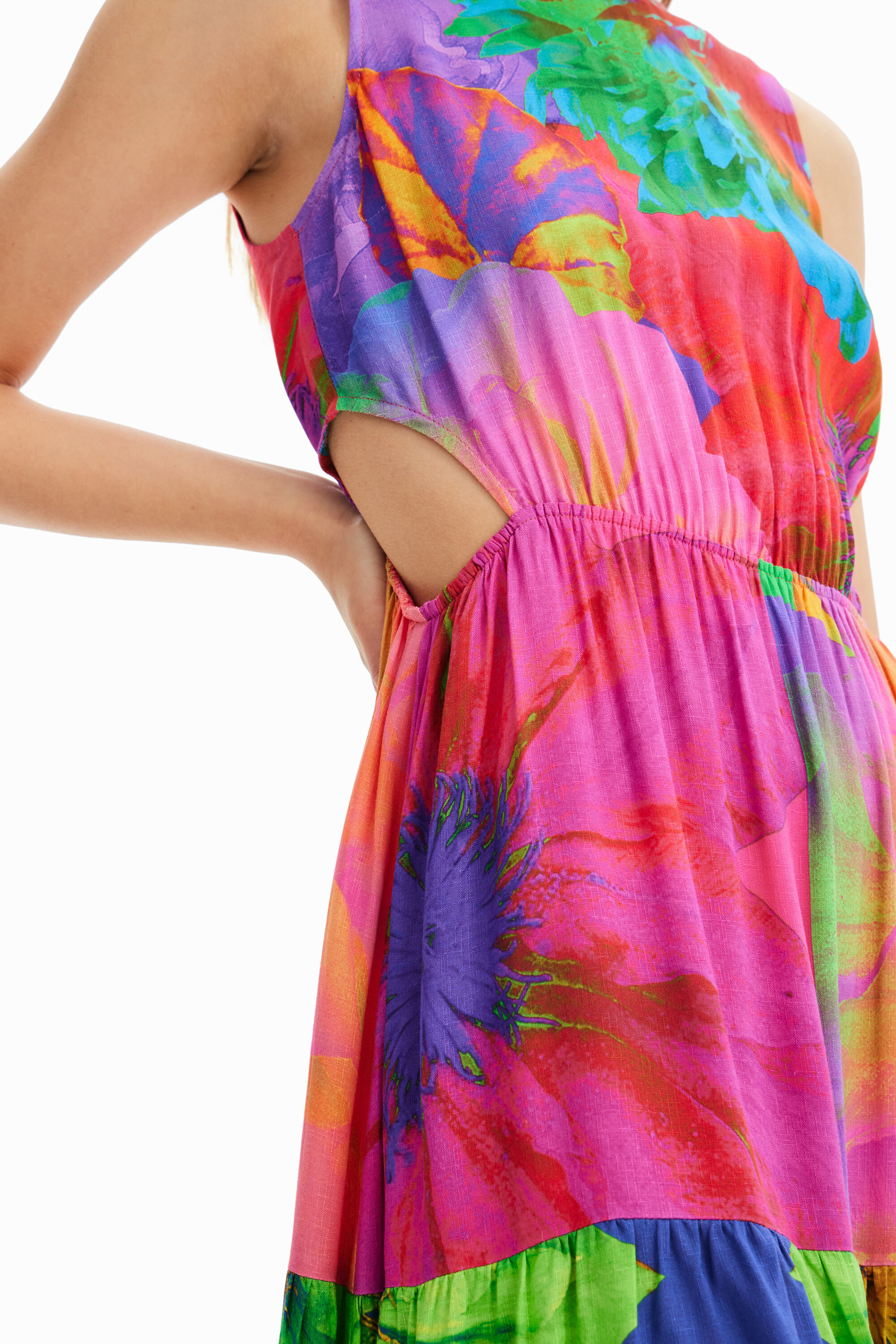 Robe longue découpes fleurs