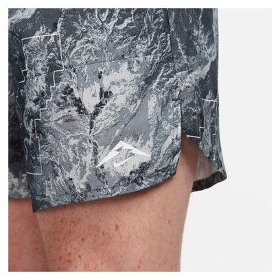 Short Nike Dri-Fit Trail Stride 7in Gris