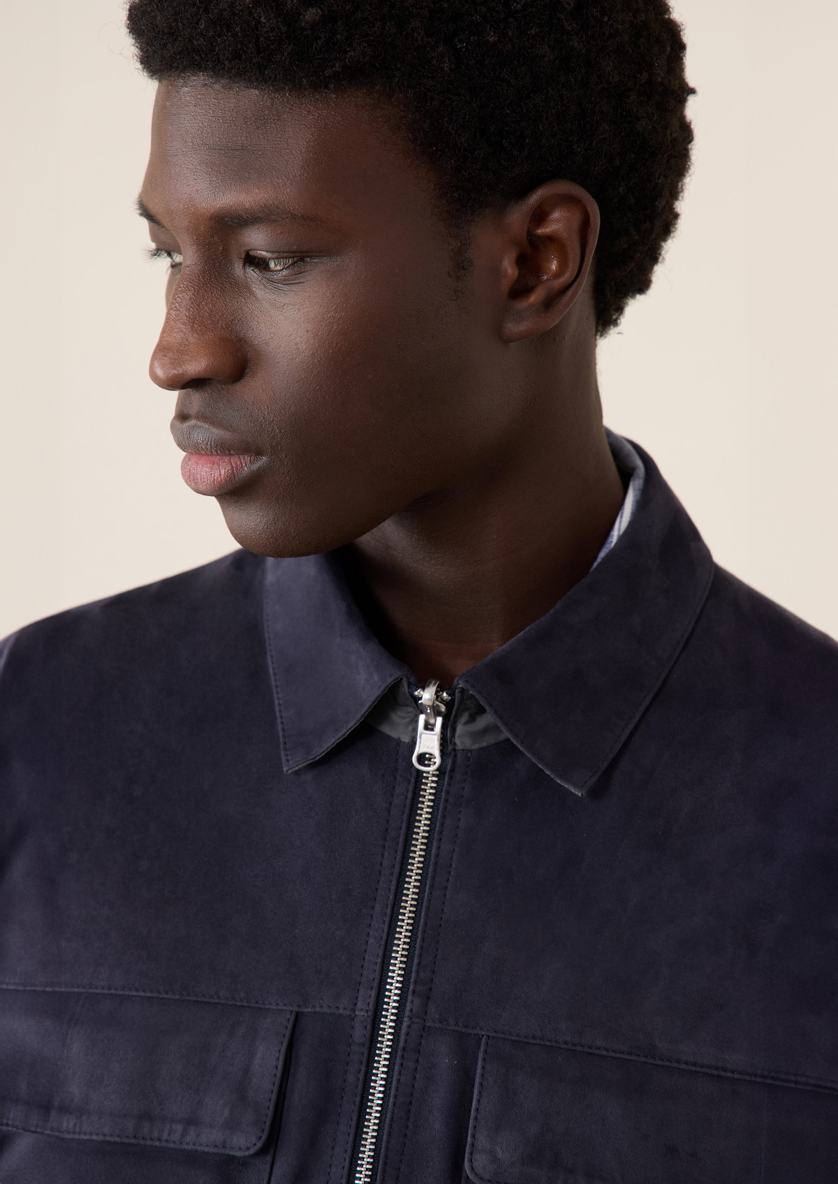 Blouson en cuir nubuck bleu marine