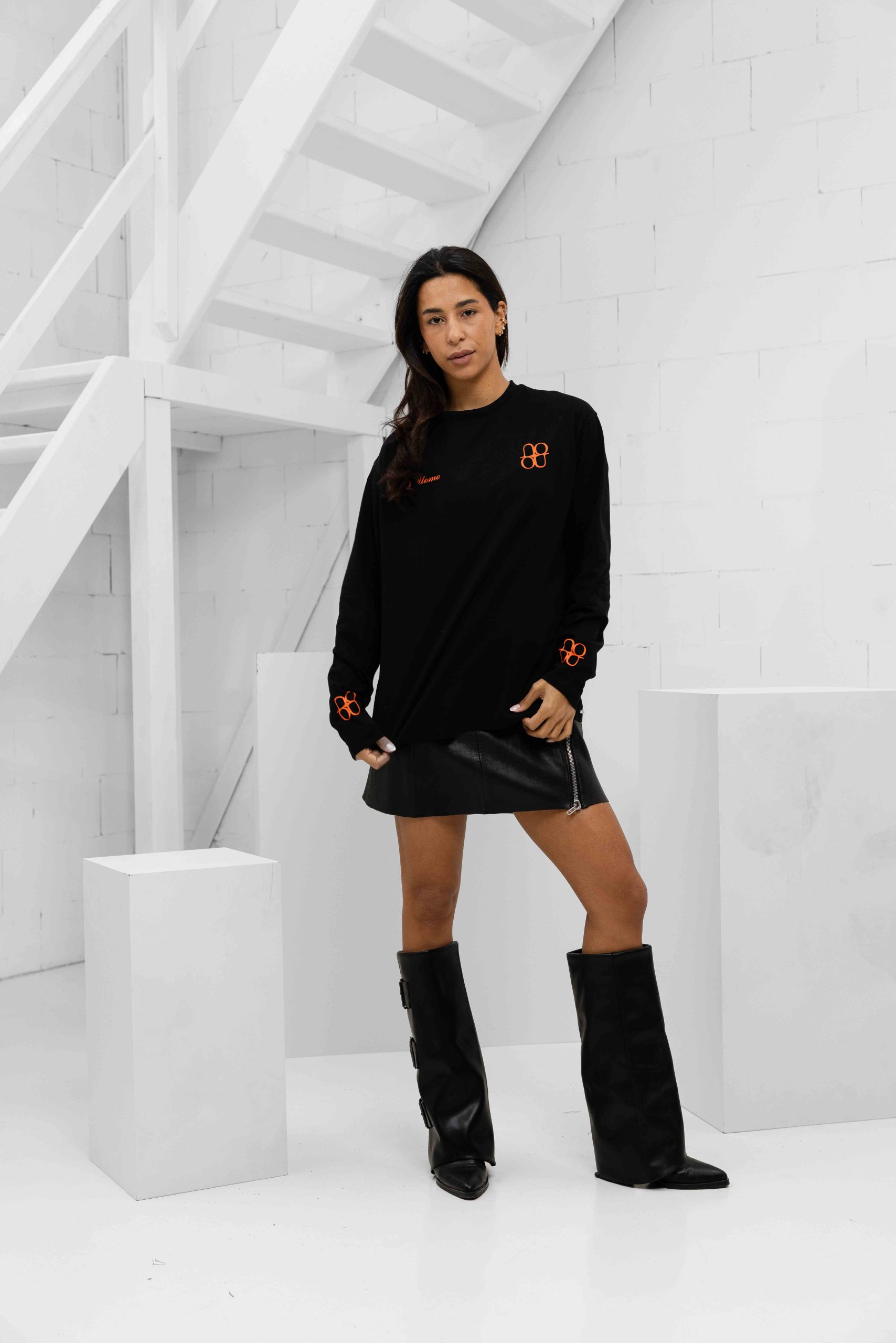 24 Uomo Symbol Longsleeve Shirt Dames Zwart/Oranje