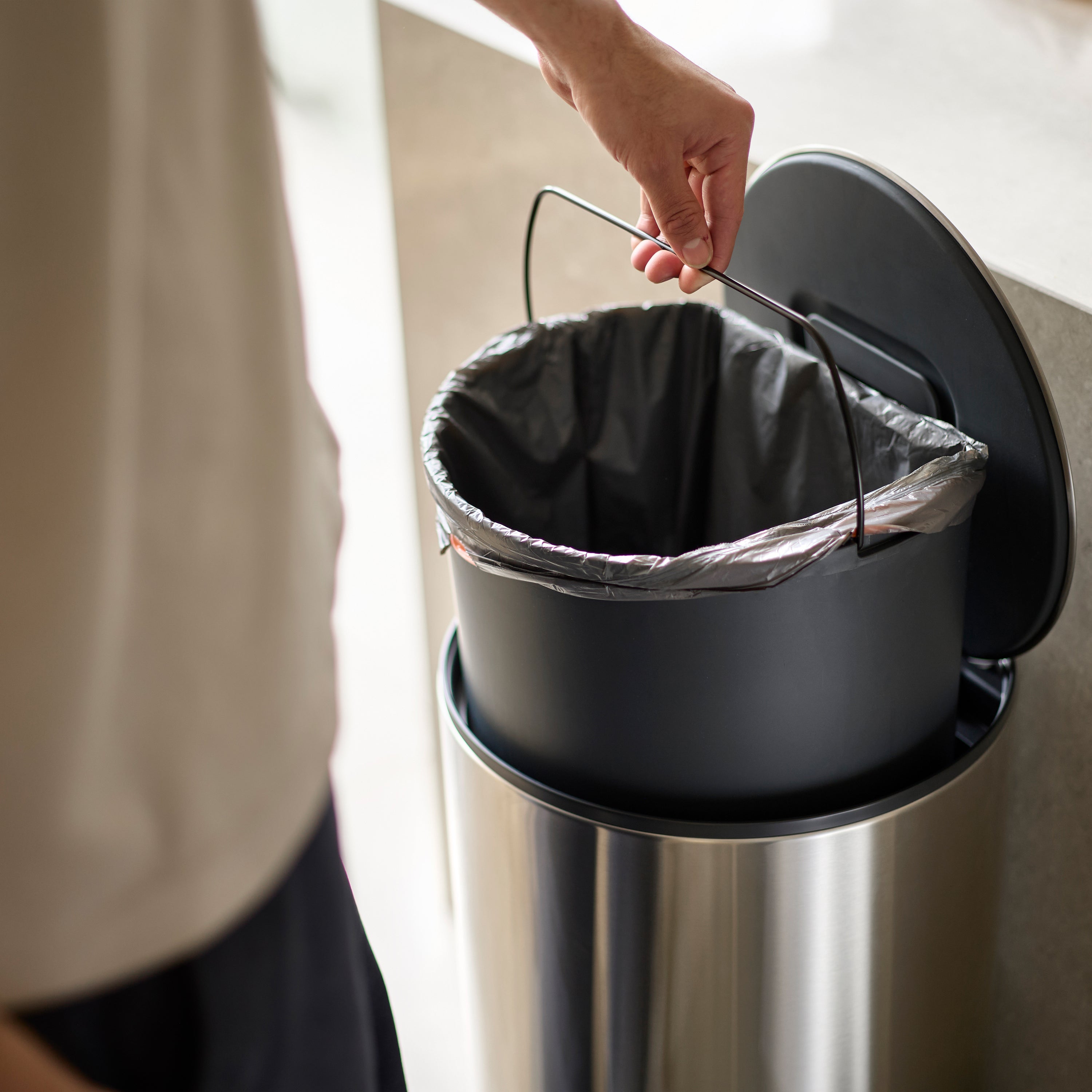 Joseph Joseph Arc Pedaalemmer 30 L - Stainless Steel