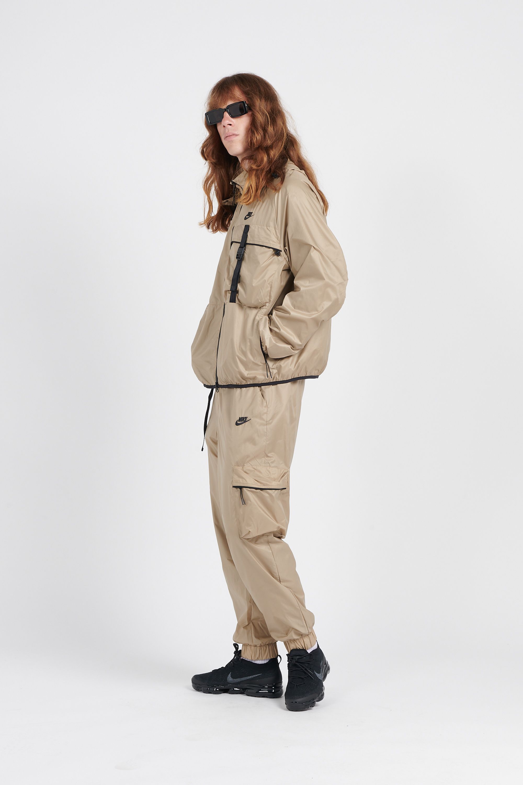 NIKE Pantalon TCH WVN LND Beige