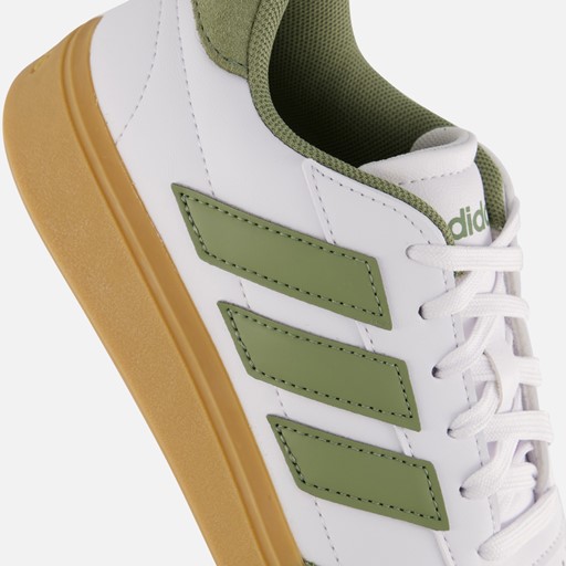 Adidas Courtblock Sneakers wit Imiatieleer