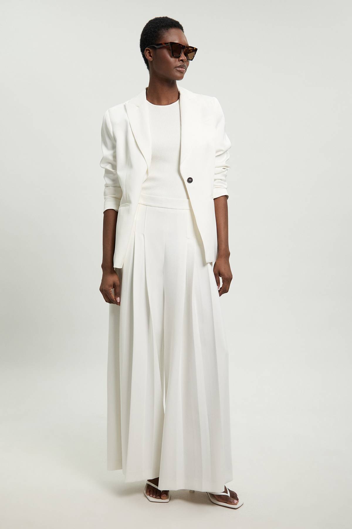 KarenMillen Pantalon Large Plissé En Crêpe Structuré Coupe Ajustée Petite