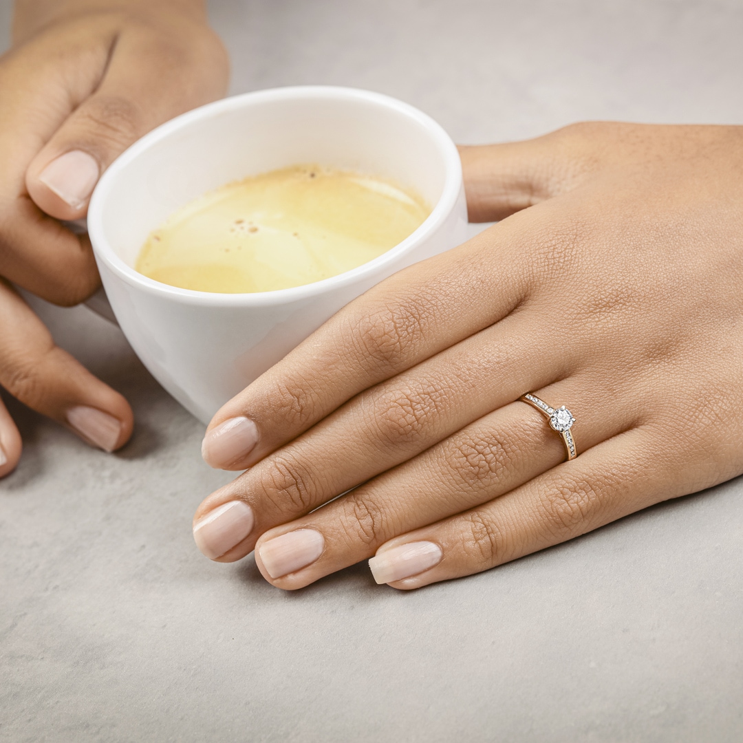 Verlobungsring 750/18 K Gelbgold mit Diamanten 0.72 ct H/si