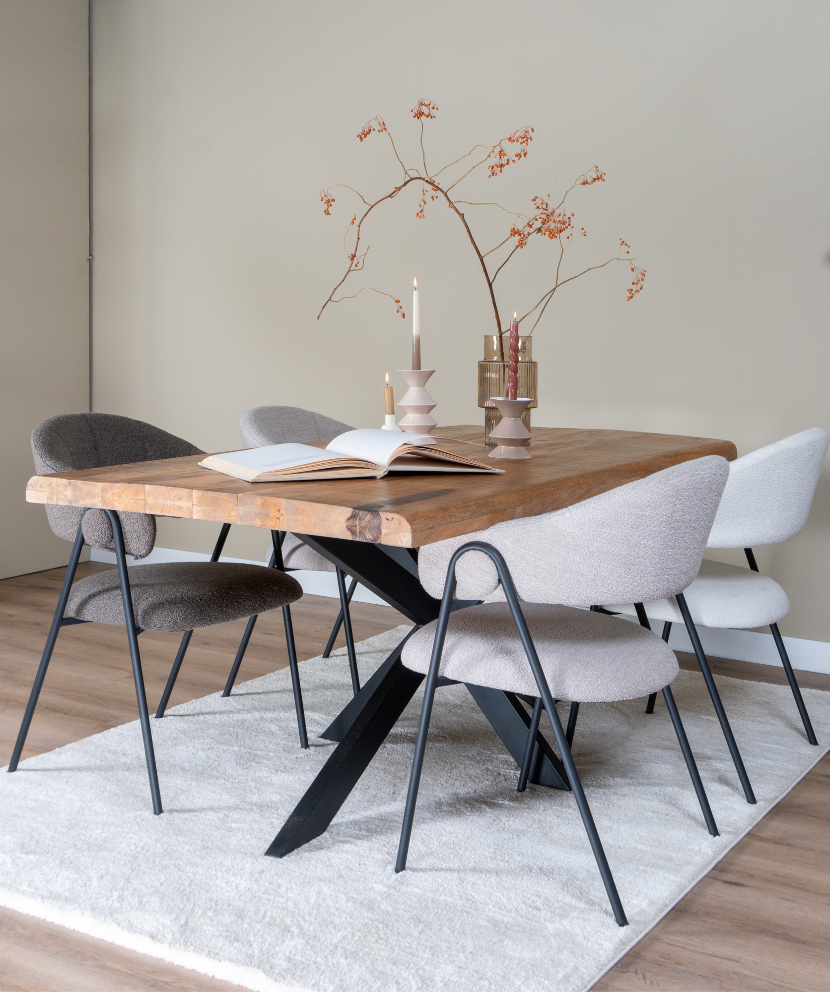 Eettafel Arvu 300 cm - Mangohout Spinpoot