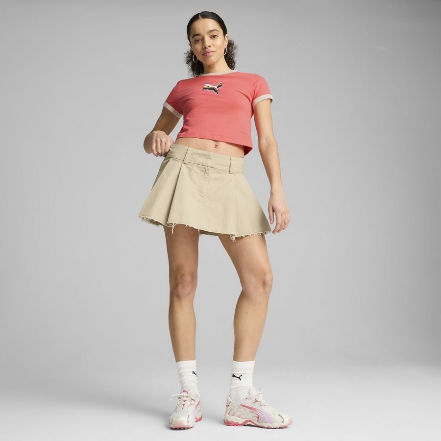 Puma EQUAL LOVE CONFEDERATION Kurzes figurbetontes T-Shirt mit Grafik