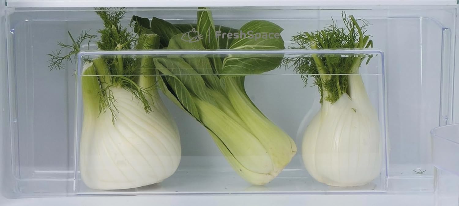Privileg Einbau-Kühlschrank PRC 12VF2E, Energieeffizienzklasse: E, Nische 122, Elektronische Temperaturregelung, LED-Beleuchtung, Sicherheitsglas