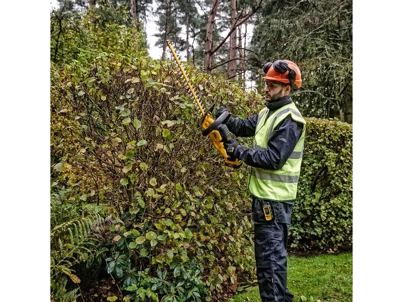 DeWALT DCMHT563N - Hæktrimmer - ledningfri - intet batteri - 1400 spm - 55 cm - tandmellemrum: 25 mm - 2.9 kg - SOLO