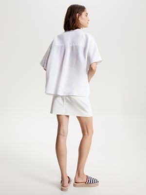Camisa de linho de manga curta e modelagem relaxada
