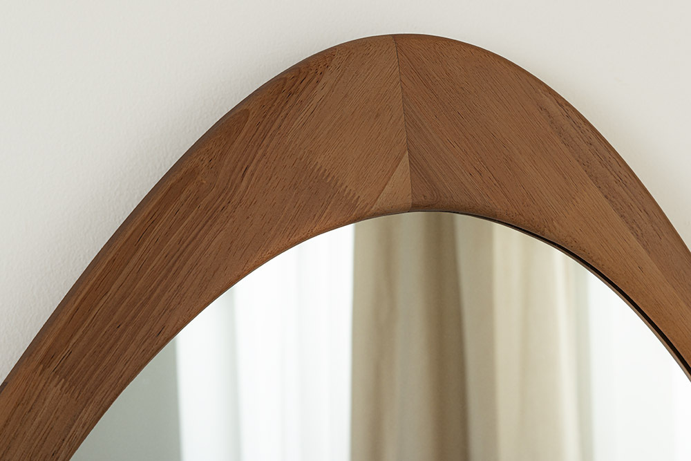 Massiver Wandspiegel ORGANIC 90cm braun Walnussholz-Design