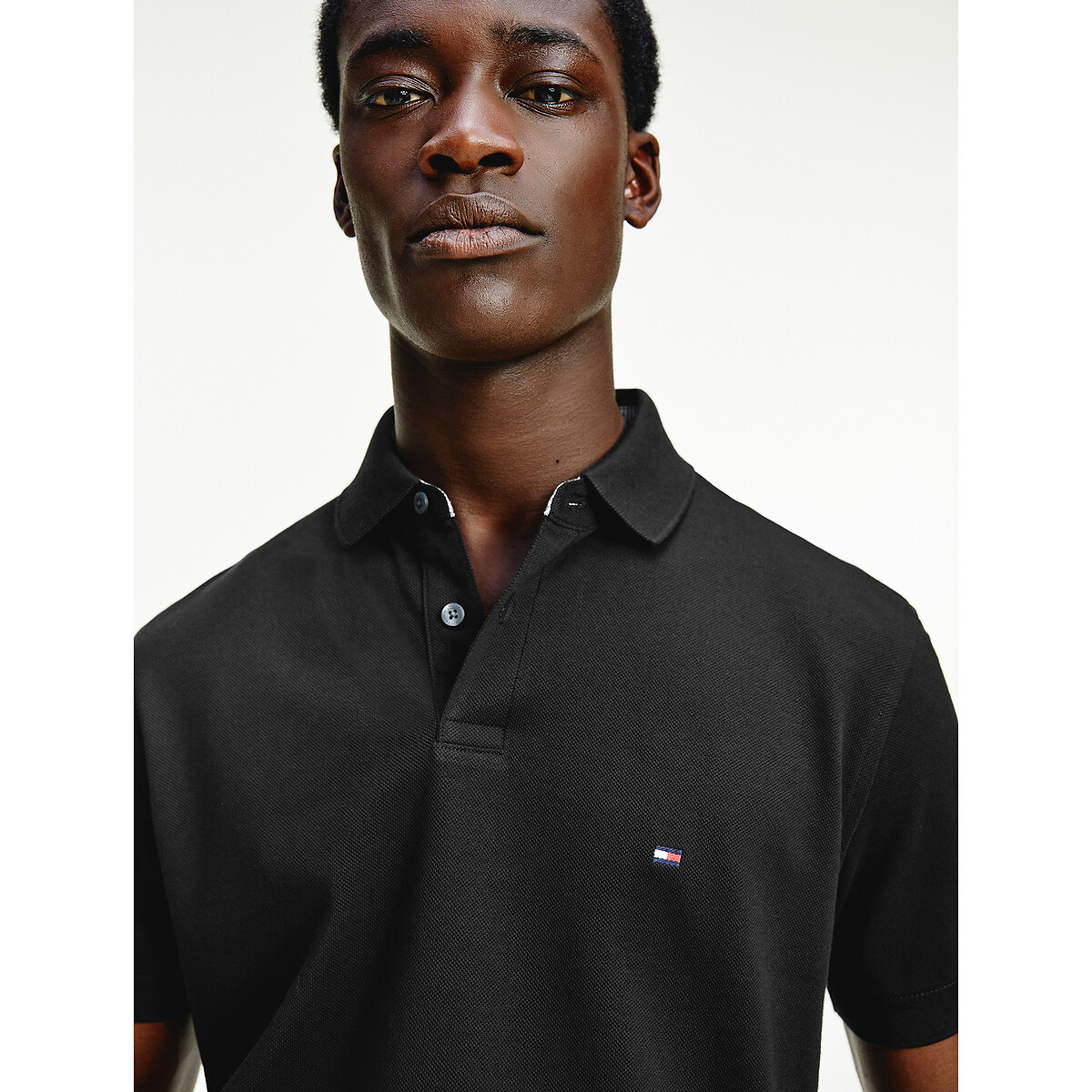 TOMMY HILFIGER<br>Polo reta e elástica, 2 botões