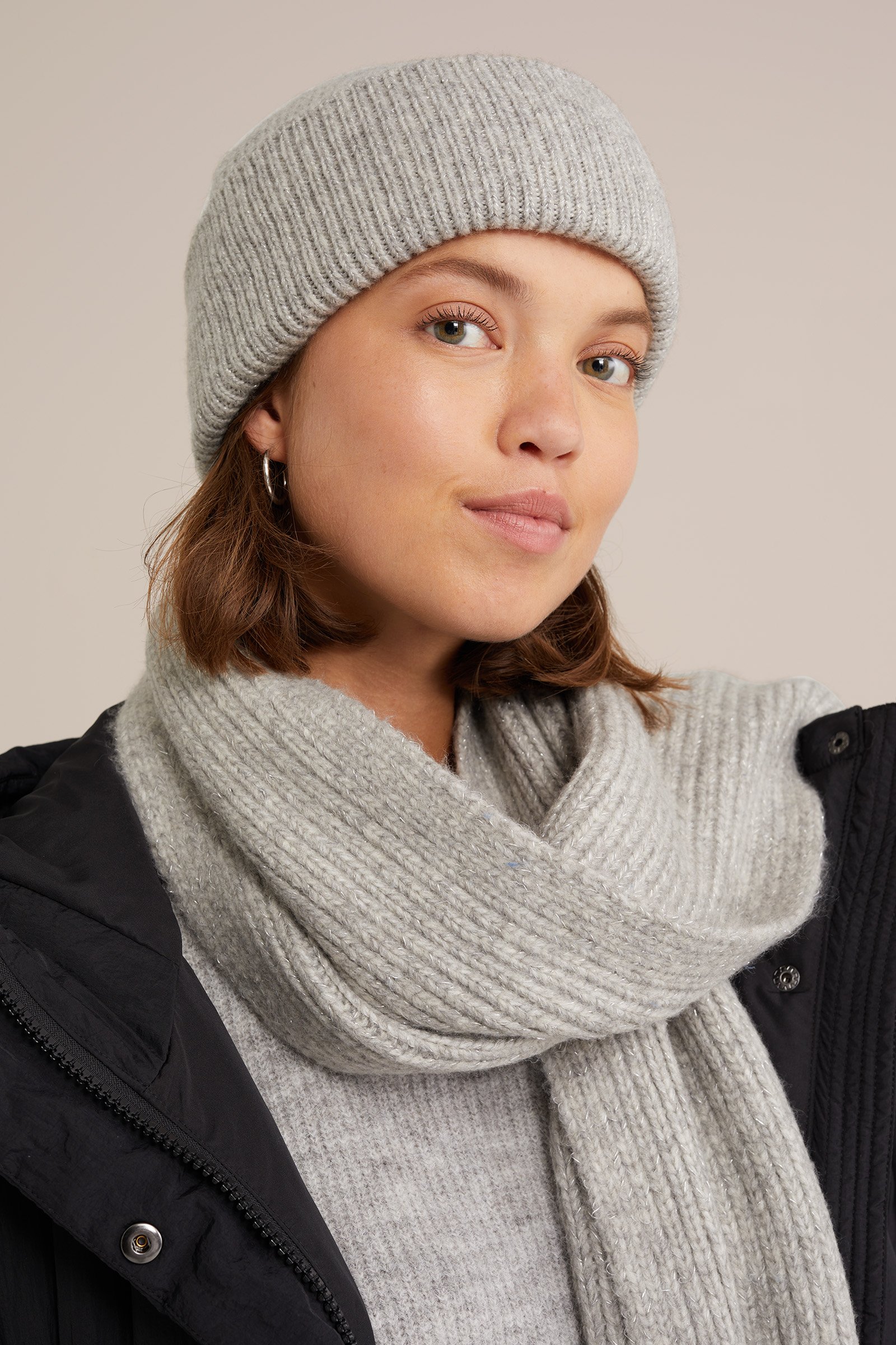 beanie met glittergaren WE Fashion Lichtgrijs