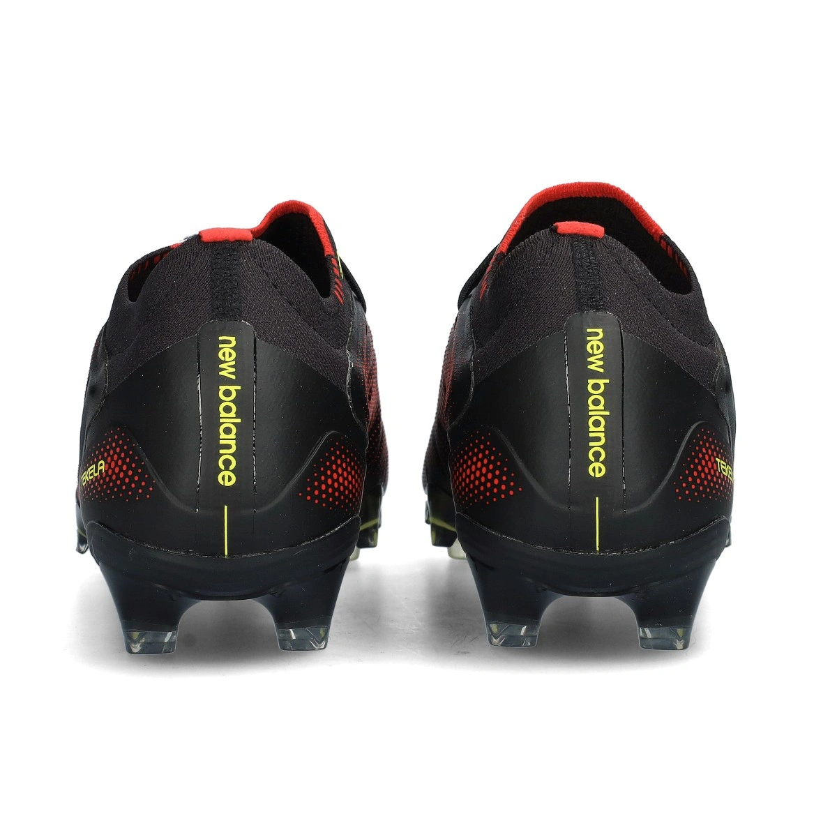 Chuteira New Balance Tekela Elite Low Laced FG V5