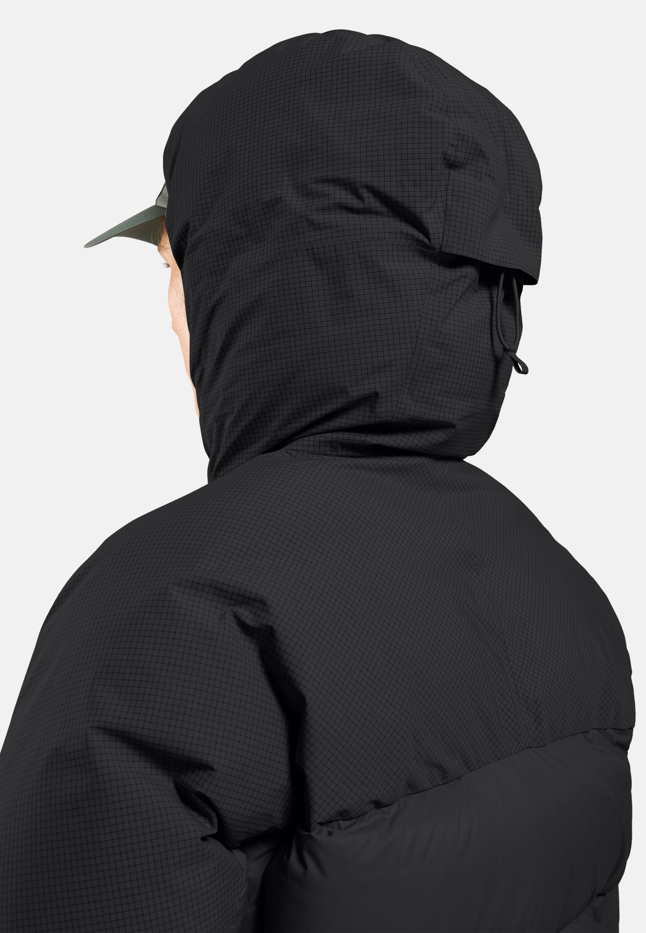 Ascent Daunenjacke mit Kapuze in black