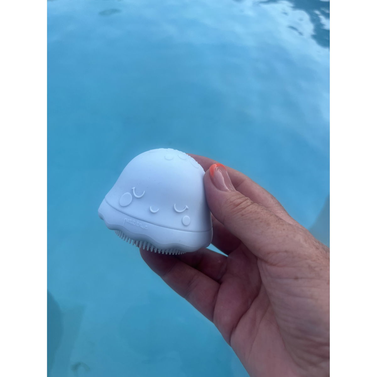 petit trucpetit truc   2in1 Babybürste Mila die Qualle ice