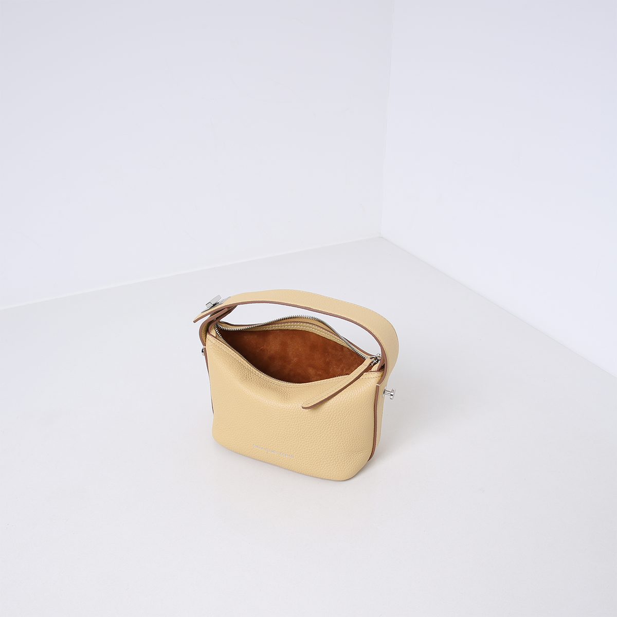 DENIZ | BUTTER