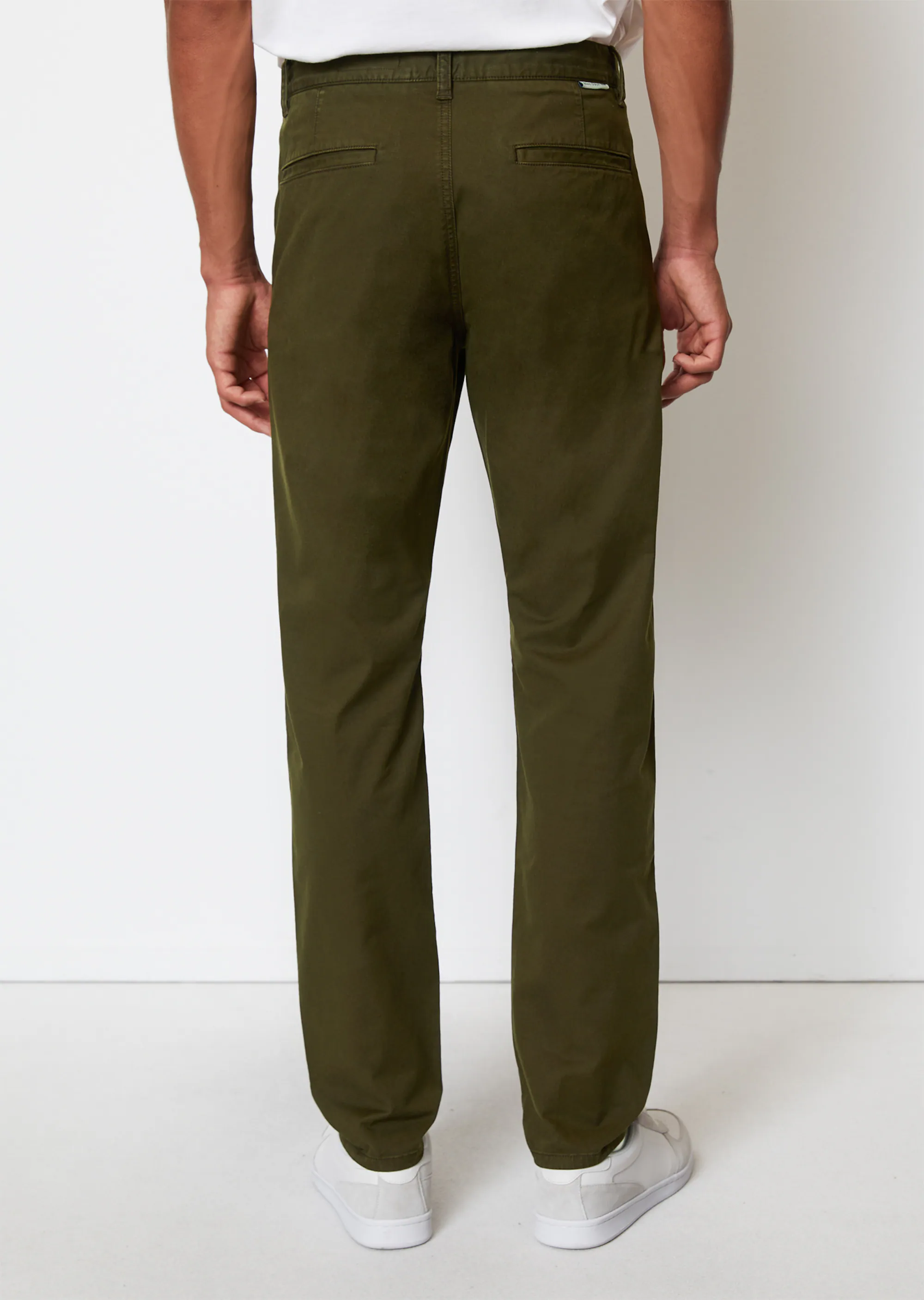 Chino tapered aus Bio-Baumwolle-Mix