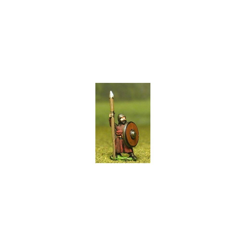 Late Medieval: Isleman / Galloglaich in Long Tunic with Round Shield & Spear