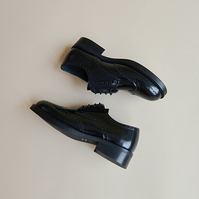 Derbies à lacets  en cuir glacé noir