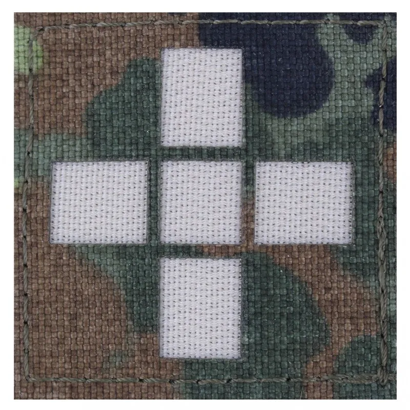 Zentauron -  Patch Rot Kreuz BW groß