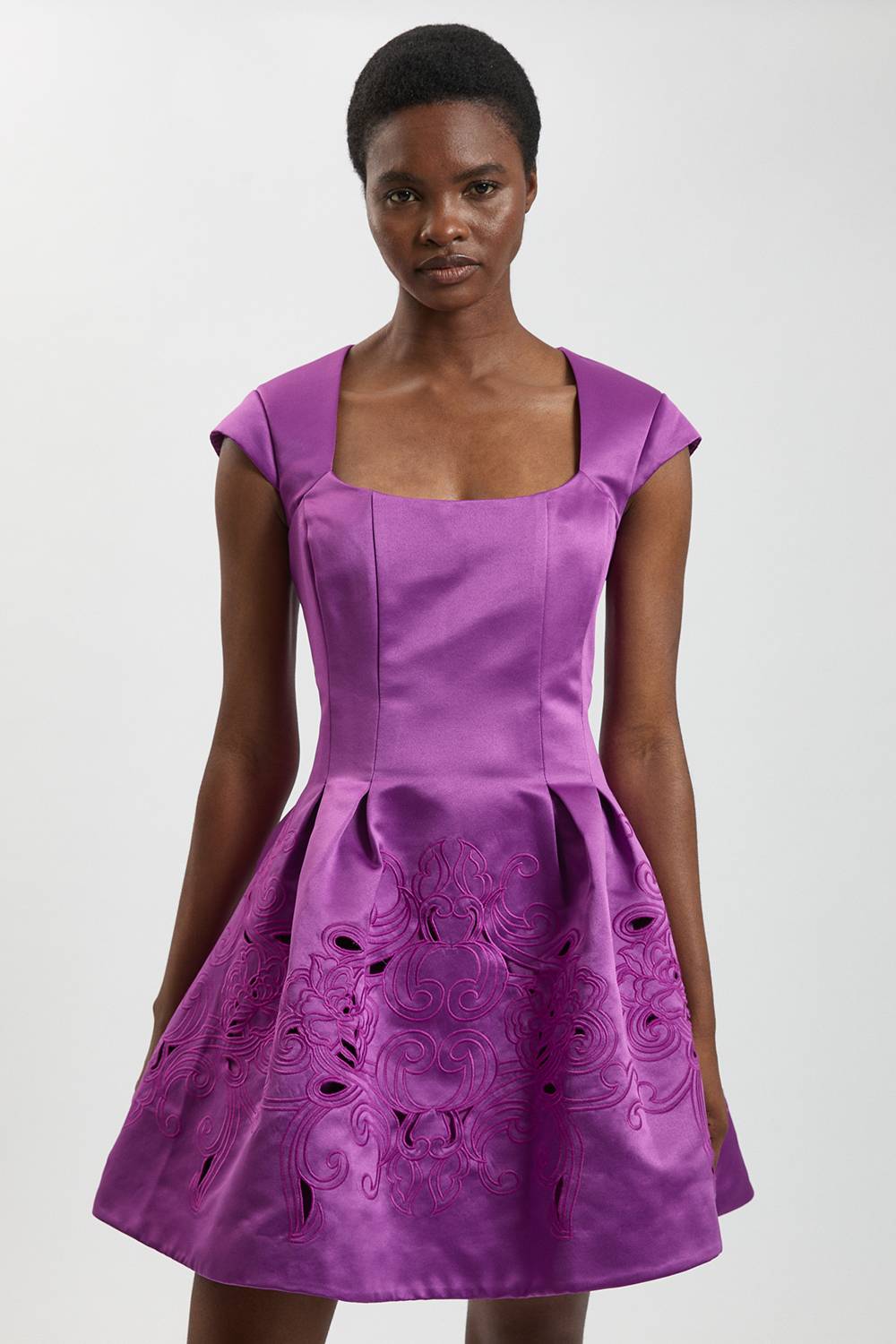 KarenMillen Robe Mini Cintrée En Satin À Découpes Ajourées