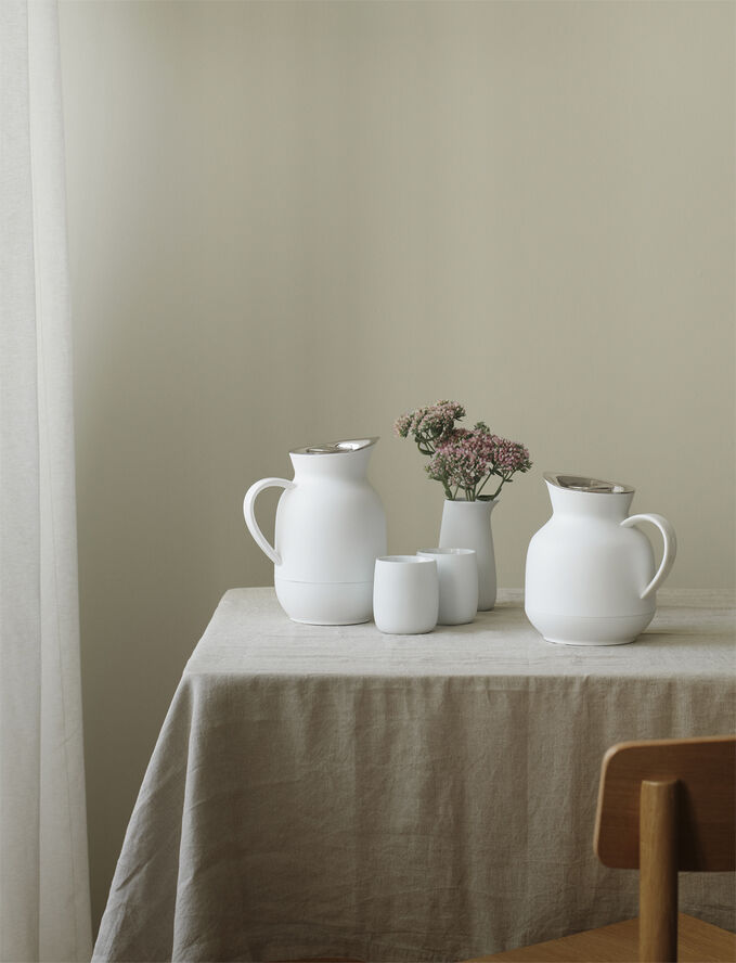 Stelton Amphora termokande 1 l, soft white Soft white