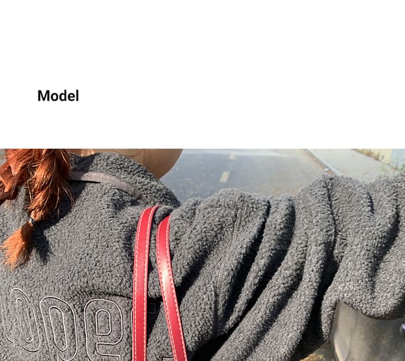 Letheroni - Crossbodytas met gesp en imitatieleren letters