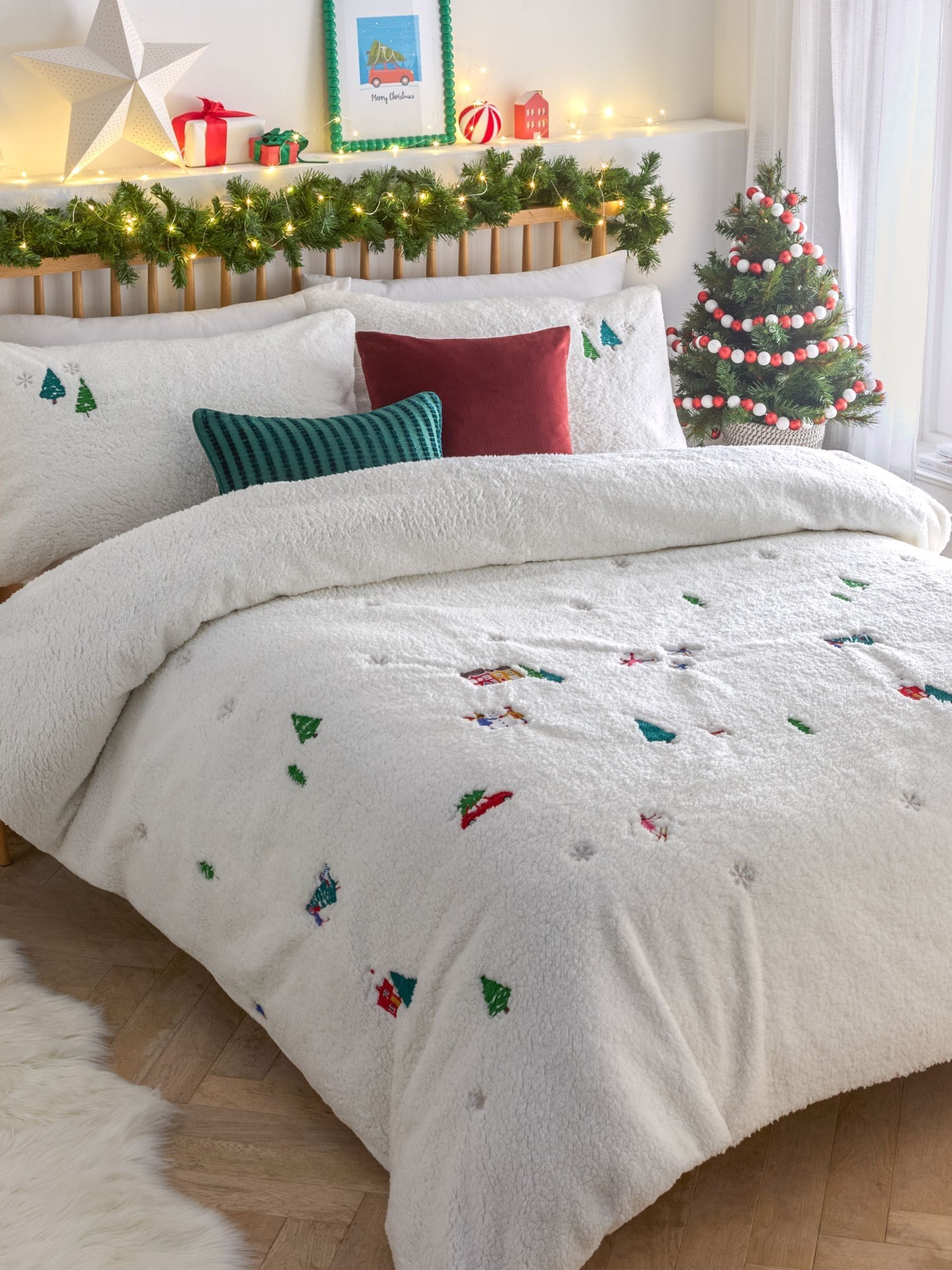 Furn Christmas Together Embroidered Fleece Duvet Cover Set