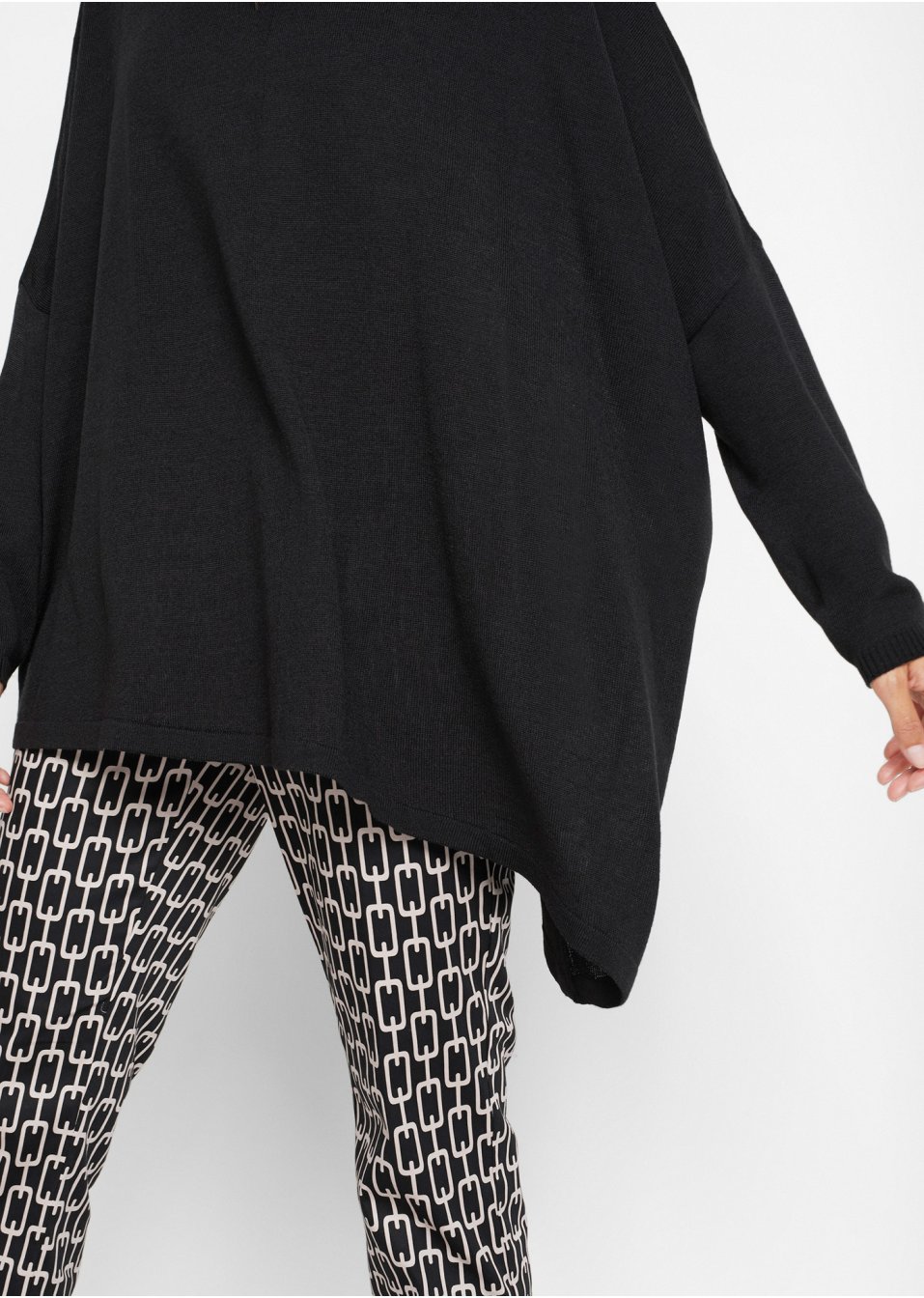 Pull-poncho oversize de coupe asymétrique